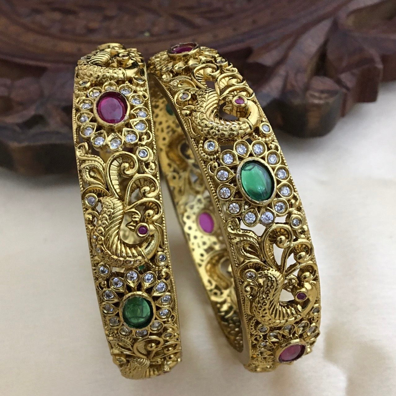 BANGLES