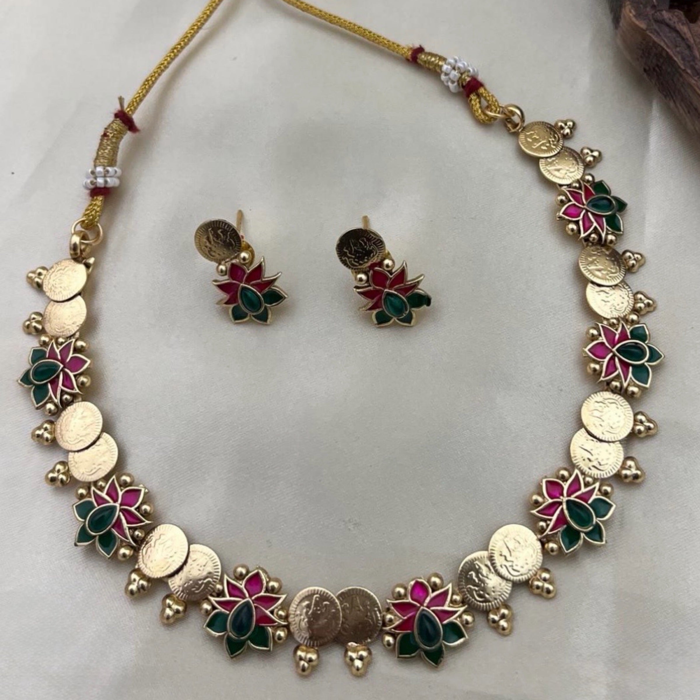 PREMIUM CHOKER SET