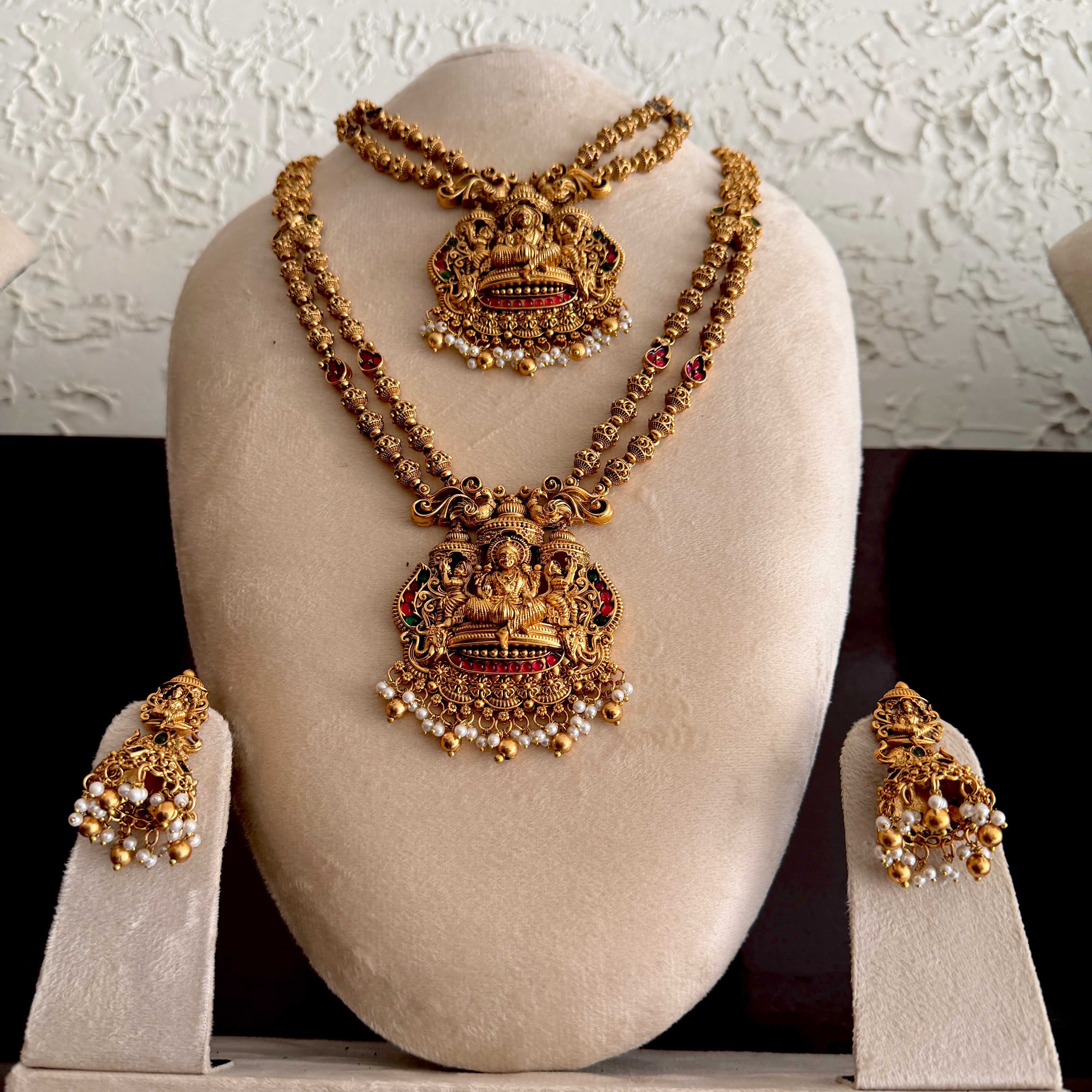 Double layered Lakshmi bridal set