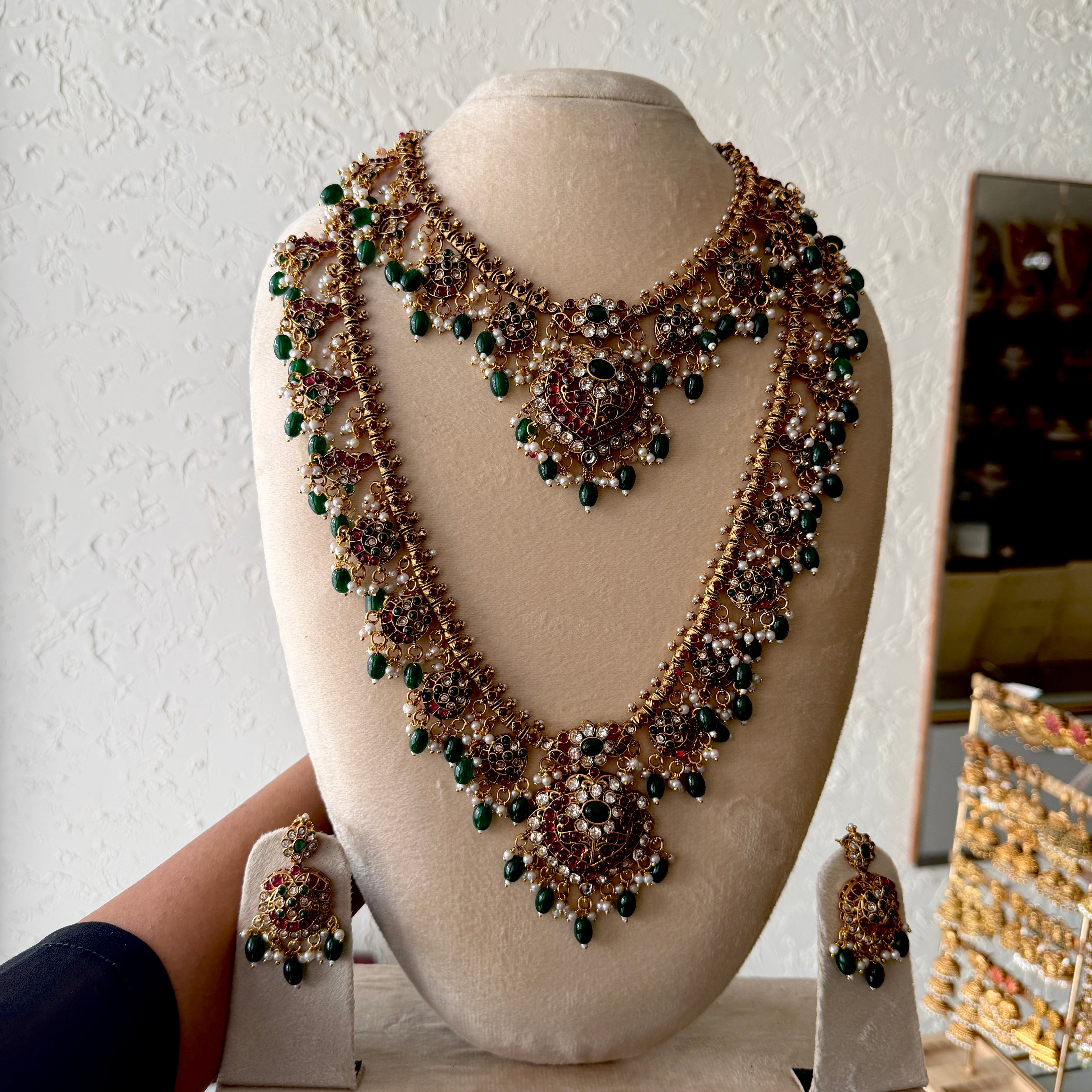 Green beads hanging set