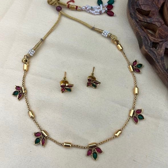 Simple ruby emerald choker set