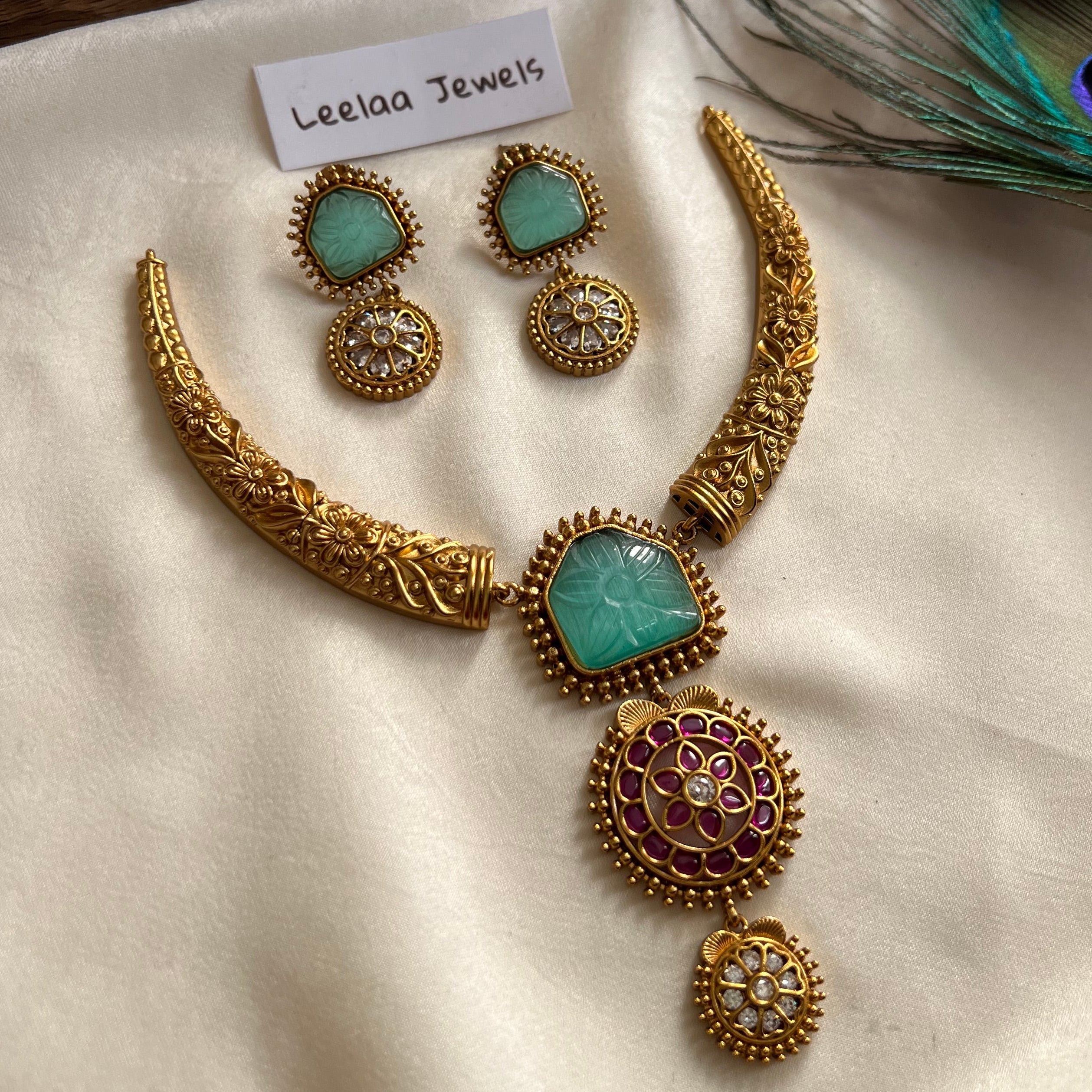 Aqua monalisa stone necklace