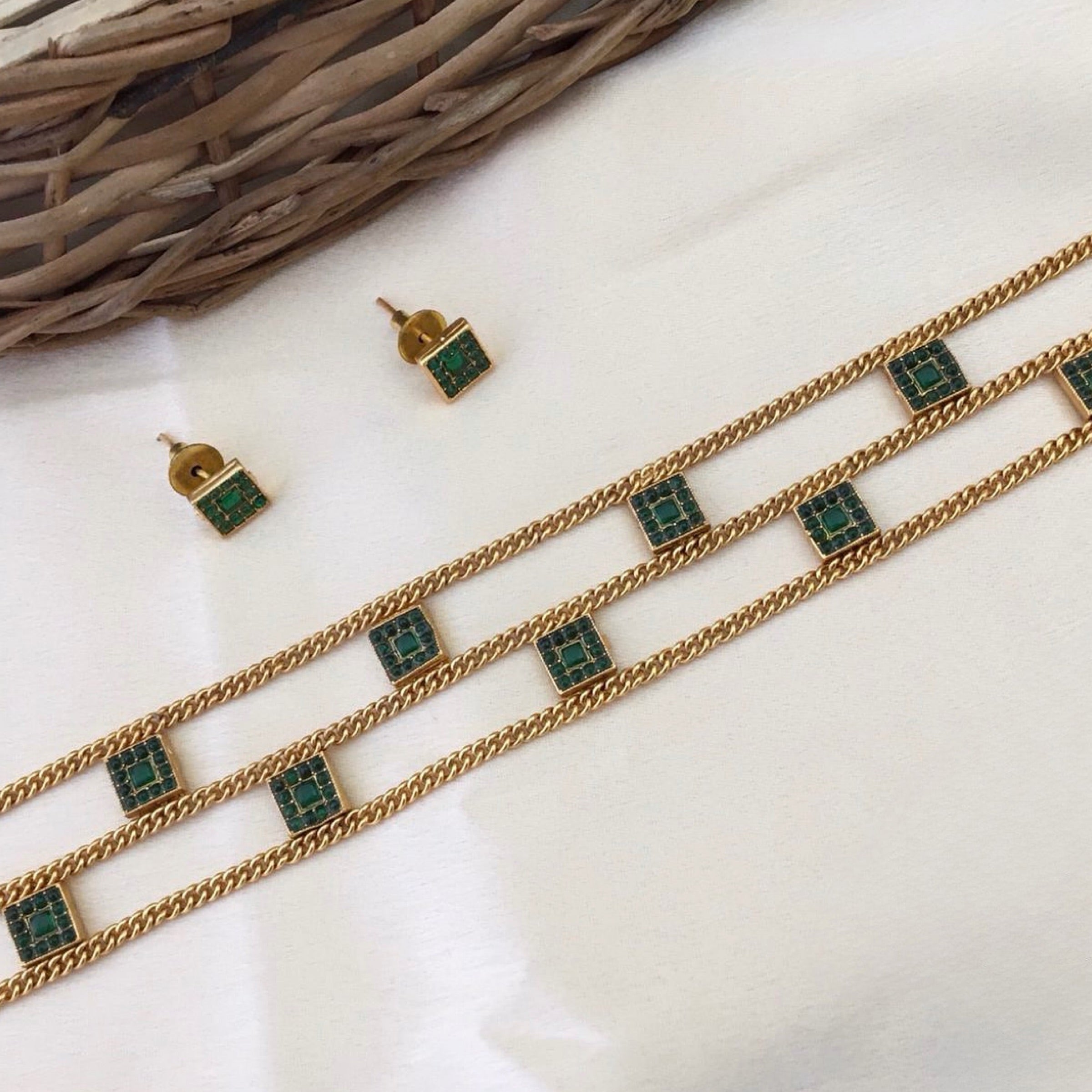 Green stone choker set