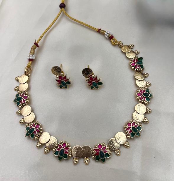 Premium Lotus choker set